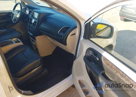 2016 Chrysler Town & Country Touring из США, поврежденный, VIN 2C4RC1BG6GR205997